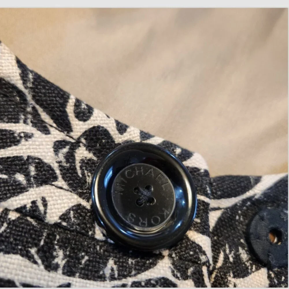 Michael Kors Linen  Floral 2 button, 3/4 Sleeve Jacket - Picture 5 of 10